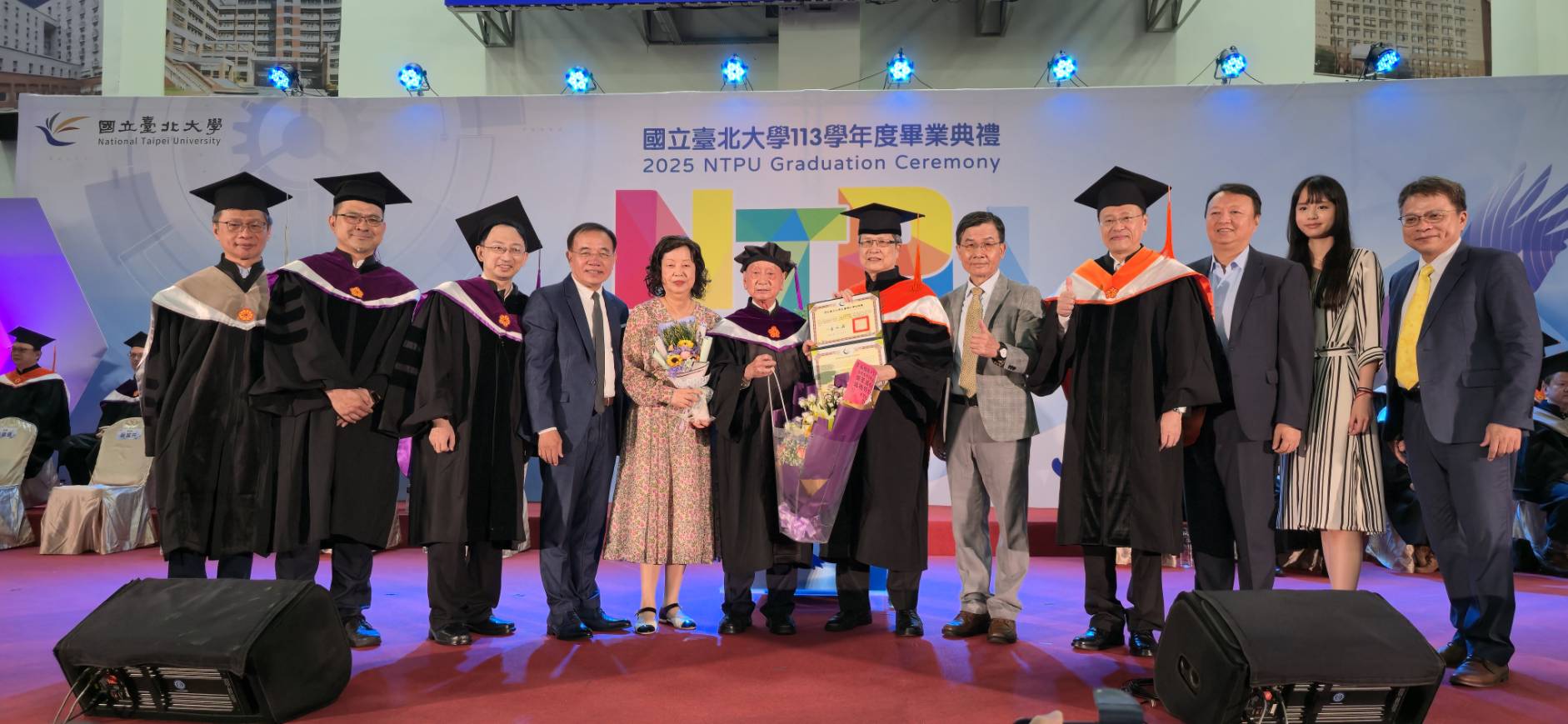 114/05/24 【恭賀】本校47級校友張平沼總裁獲頒台北大學名譽法學博士學位(另開新視窗)